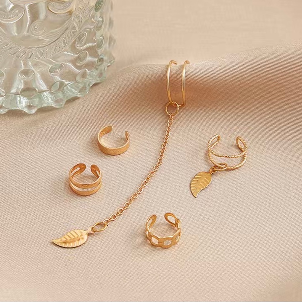 NWT golden ear clips set